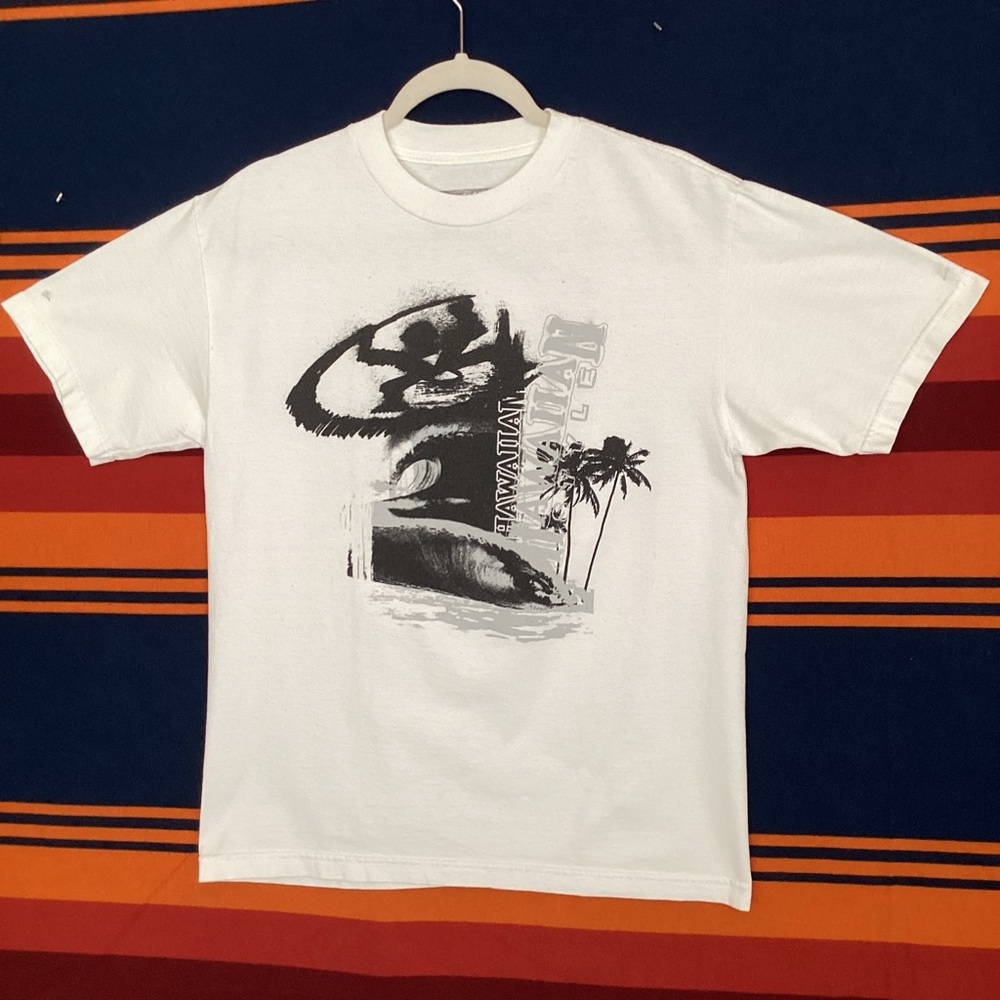 Vintage Hawaiian style Hawaii surfing t shirt
